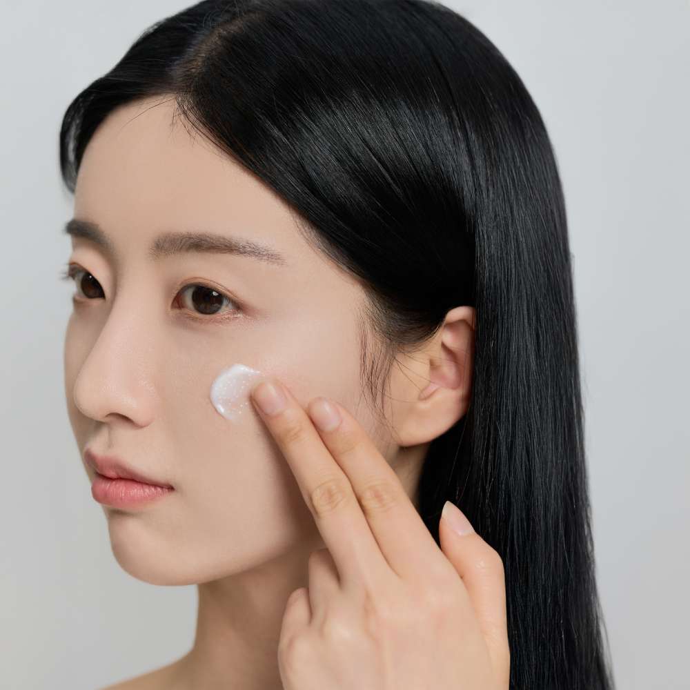 Madagascar Centella Tone Brightening Capsule Cream 75 ml